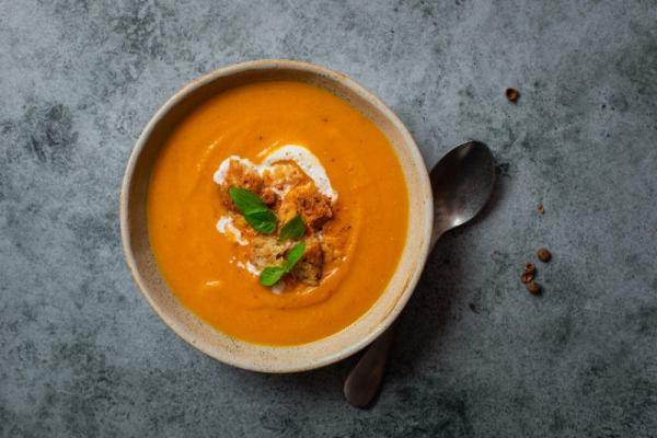 Velouté de courge & lentilles corail